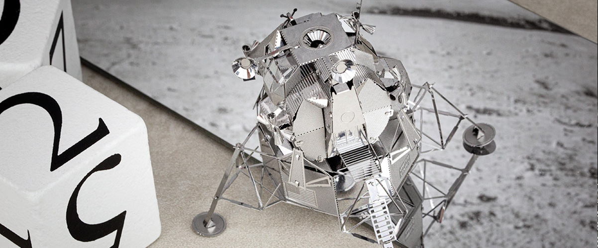 METAL EARTH