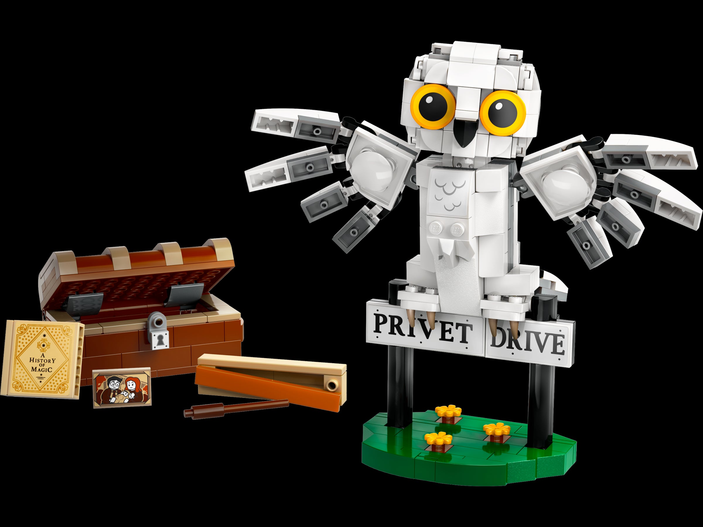 LEGO Harry Potter™ Hedwig™ at 4 Privet Drive