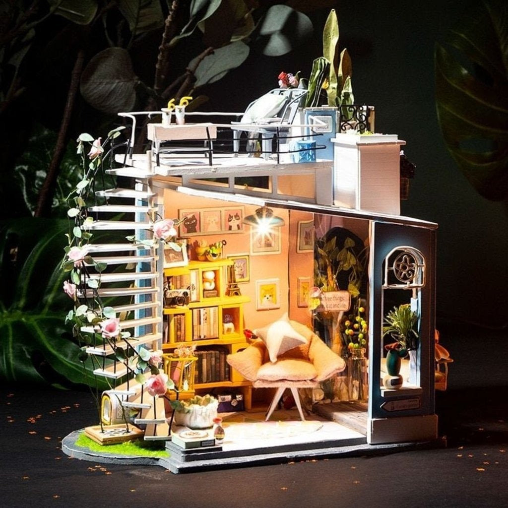 ROLIFE Dora's Loft DIY Miniature House