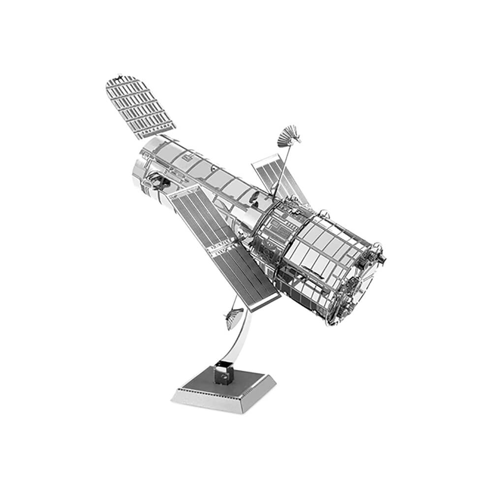 Hubble Telescope რკინის ასაწყობი მოდელი
